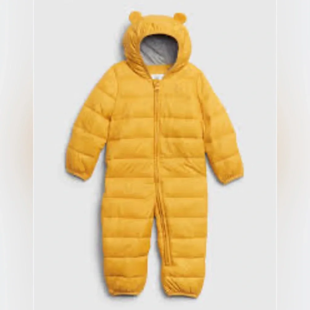 GAP Lightweight Yellow Snowsuit with Fold-Over Mitts Bear Hood Size 18-24 Months